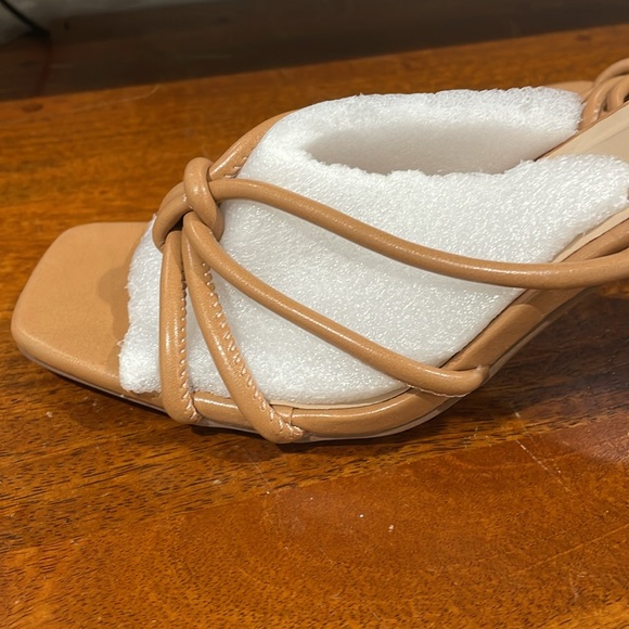 Cute heels - Picture 7 of 12